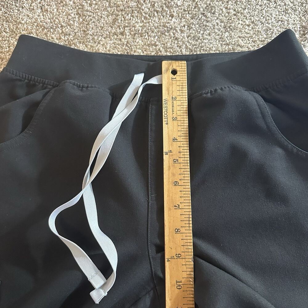 FIGS Kade Cargo Scrub Pants Black Medical Tech Straight Leg Pockets Women’s S - Picture 4 of 9